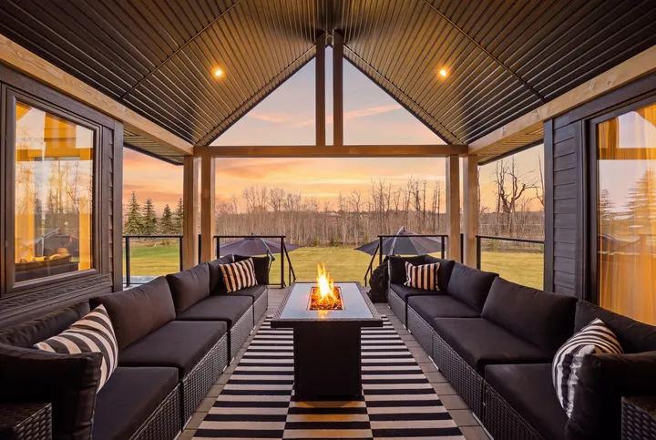 Springbank Acreage